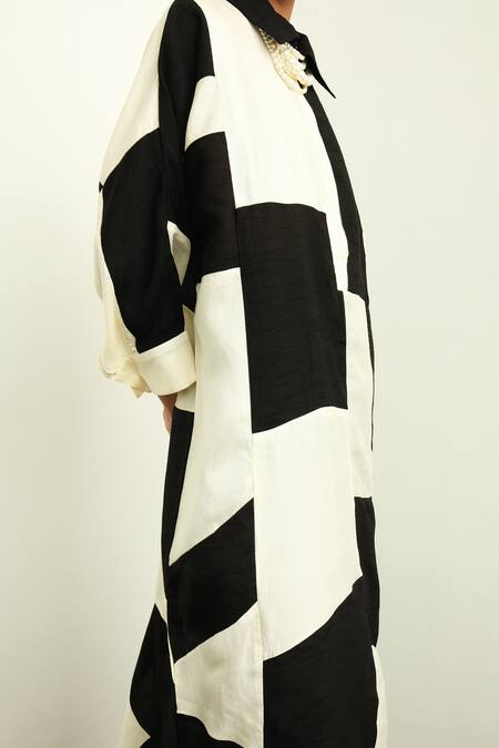 Shop OFRIDA Beige Silk Collared Stardust Print Tunic And Pant Set Online at Aza Fashions Shop_OFRIDA_Beige Silk Collared Stardust Print Tunic And Pant Set _Online_at_Aza_Fashions