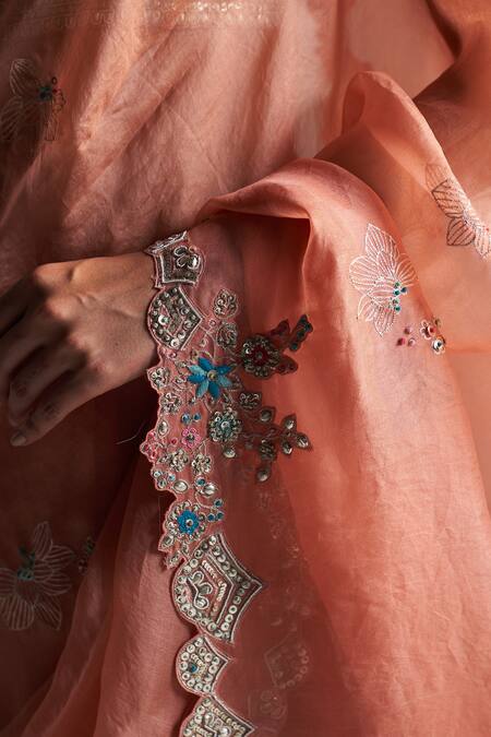 Shop Osaa By Adarsh Peach Organza Dori, Aari, French Knot, Zardozi Round Work Saree With Blouse Online at Aza Fashions Shop_Osaa By Adarsh_Peach Organza Dori, Aari, French Knot, Zardozi Round Work Saree With Blouse_Online_at_Aza_Fashions
