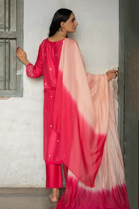 Tilsim By Sagarika Mehrotra Rosa Embroidered Kurta Pant Set 