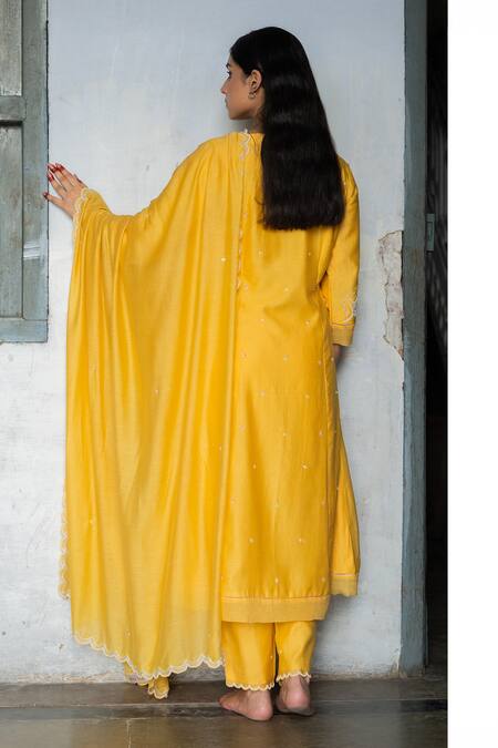 Tilsim By Sagarika Mehrotra Anala Phool Embroidered Kurta Pant Set 