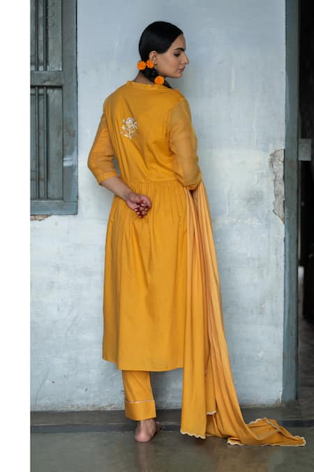 Tilsim By Sagarika Mehrotra Bloom Motif Yellow Kurta Set 