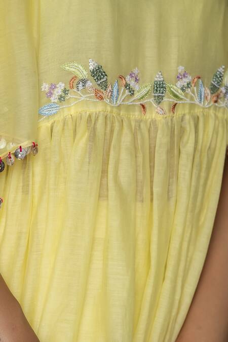 Tilsim By Sagarika Mehrotra_Yellow Chanderi Embroidery Boat Neck Vine Peplum Top Pant Set _Online_at_Aza_Fashions