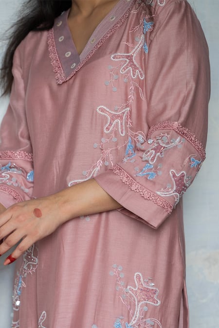 Tilsim By Sagarika Mehrotra_Pink Mal Chanderi, Shimmer Organza Bahar V Saira Embroidered Kurta Pant Set _Online_at_Aza_Fashions