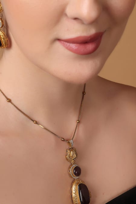 Dugran By Dugristyle_Gold Plated Stones Designer Tiger Pendant Necklace Set _Online_at_Aza_Fashions