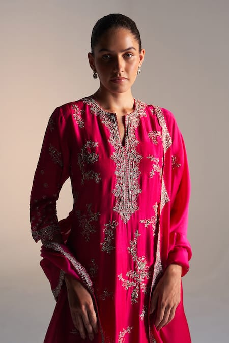 Buy_Osaa By Adarsh_Pink Silk Sequins, Zari Split V-neck Zardozi Floral Vine Embroidered Kurta Set _Online_at_Aza_Fashions