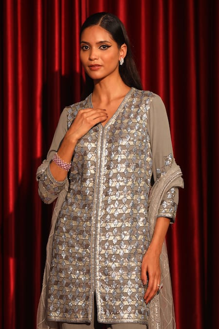 Swati Wadhwani Couture_Gray Net, Georgette Embroidery V-neck Geometric Hand Kurta Set _Online_at_Aza_Fashions
