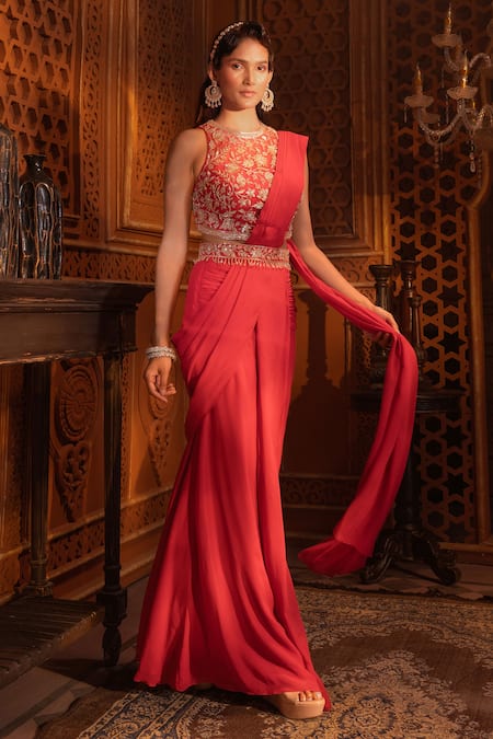 Maisolos_Red Net, Georgette Phool Halter Neck Plain Pre-draped Saree Set _at_Aza_Fashions