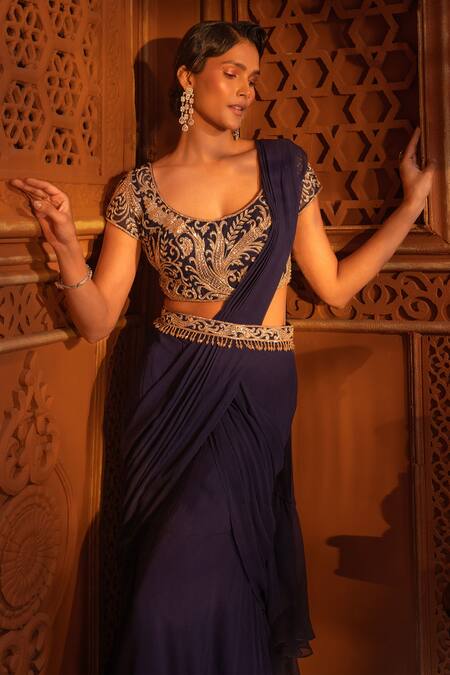 Maisolos_Blue Net, Georgette Floral Round Neck Plain Tiered Pre-draped Ruffle Saree Set _Online_at_Aza_Fashions