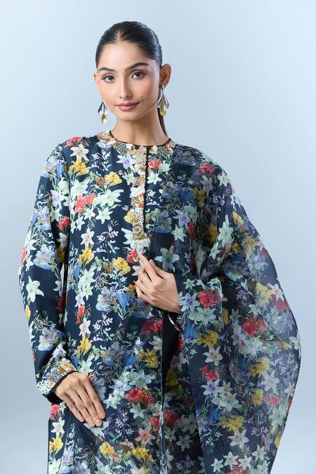 Anamika Khanna Black Sequin, Tassel, Bead, Botanical Round Print Straight Kurta Set Online at Aza Fashions Anamika Khanna_Black Sequin, Tassel, Bead, Botanical Round Print Straight Kurta Set_Online_at_Aza_Fashions