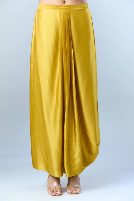 Buy Anamika Khanna Yellow Floral, Sequin, Aari, Bead Round Embroidered Kaftan With Skirt Buy_Anamika Khanna_Yellow Floral, Sequin, Aari, Bead Round Embroidered Kaftan With Skirt