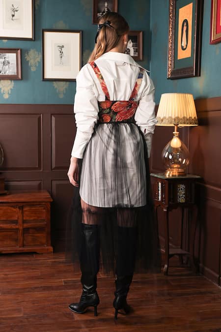 Shop Label Muslin Black Crepe, Canvas Tule Floral Bloom Corset Sweetheart, Pattern Skirt Set at Aza Fashions Shop_Label Muslin_Black Crepe, Canvas Tule Floral Bloom Corset Sweetheart, Pattern Skirt Set _at_Aza_Fashions