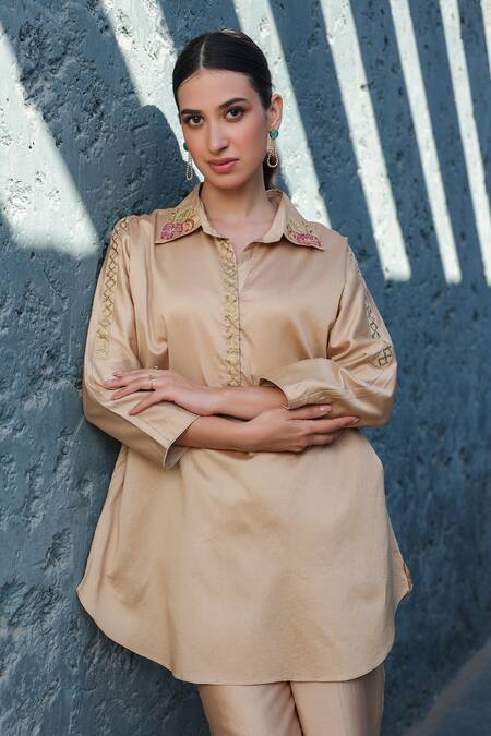 Buy_Label Niti Bothra_Beige Silk, Chanderi Sequins, Zari Floral Zardozi Embroidered Tunic And Pant Set _Online_at_Aza_Fashions