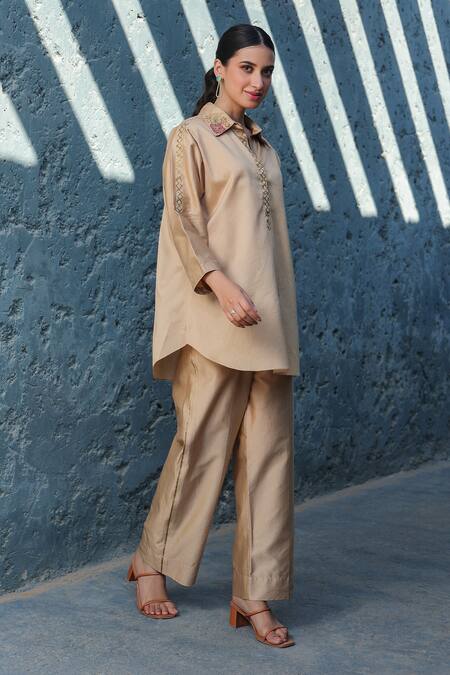 Buy_Label Niti Bothra_Beige Silk, Chanderi Sequins, Zari Floral Zardozi Embroidered Tunic And Pant Set 