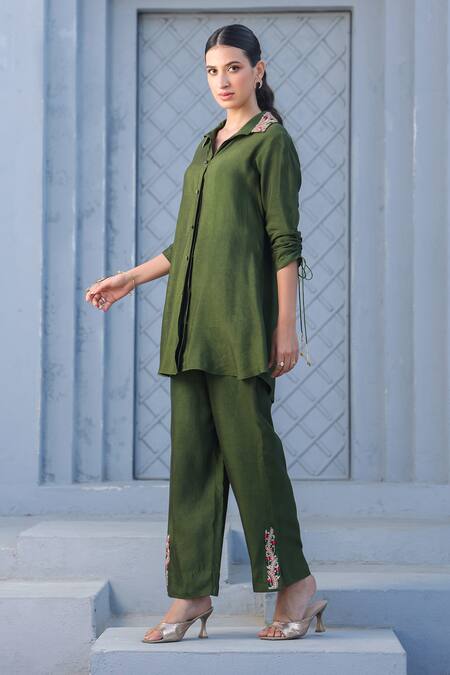 Buy_Label Niti Bothra_Green Silk, Chanderi Embroidery Collared Floral Zardozi Tunic And Pant Set _Online_at_Aza_Fashions