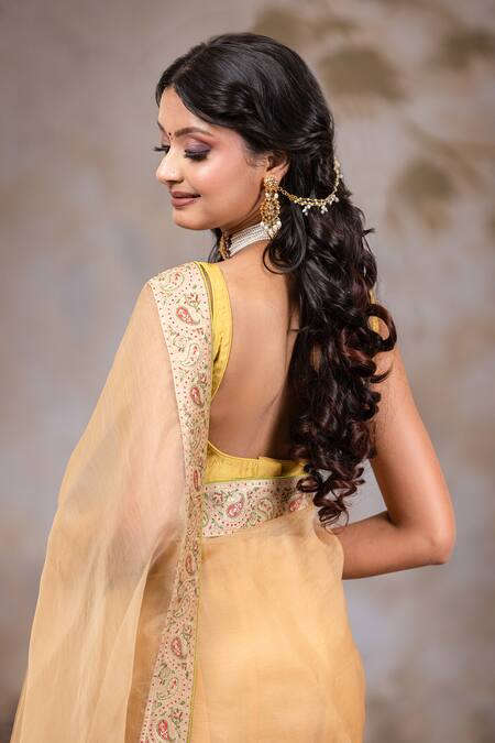 Nidhi Kejriwal Beige Organza, Brocade Embroidery Square Neck, Collared Paisley Border Saree Set Online at Aza Fashions Nidhi Kejriwal_Beige Organza, Brocade Embroidery Square Neck, Collared Paisley Border Saree Set _Online_at_Aza_Fashions