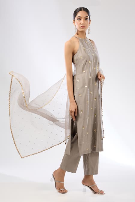 Priyal Prakash Grey Dupatta Silk Organza, Kurta Chanderi, Pant Cotton, And Embroidered Set Online at Aza Fashions Priyal Prakash_Grey Dupatta Silk Organza, Kurta Chanderi, Pant Cotton, And Embroidered Set _Online_at_Aza_Fashions