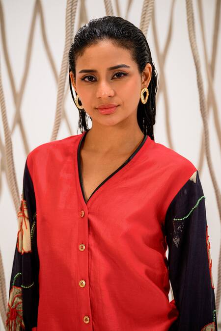 The Dramebaaz CO Red Chanderi Bloom V Neck Print And Embellished Sleeves Shirt Online at Aza Fashions The Dramebaaz CO_Red Chanderi Bloom V Neck Print And Embellished Sleeves Shirt _Online_at_Aza_Fashions