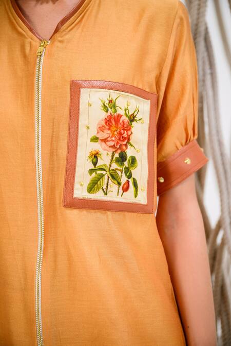 Buy_The Dramebaaz CO_Beige Chanderi Embroidery V-neck Rose Patch Zipper Shirt 