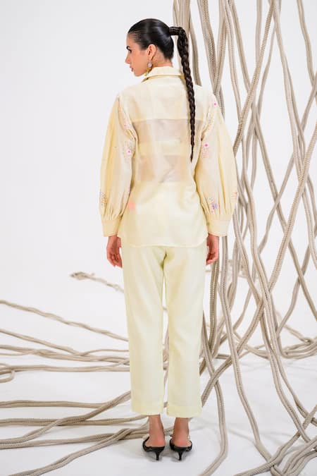 Shop_The Dramebaaz CO_Off White Chanderi Gardenia Bloom Collar Neck Patch Embroidered Shirt _at_Aza_Fashions