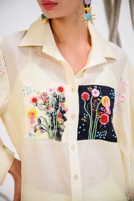 Buy_The Dramebaaz CO_Off White Chanderi Gardenia Bloom Collar Neck Patch Embroidered Shirt _Online_at_Aza_Fashions