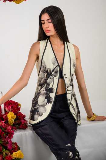 Buy The Dramebaaz CO Off White Chanderi V-neck Vintage Floral Print Waistcoat And Trouser Set Online at Aza Fashions Buy_The Dramebaaz CO_Off White Chanderi V-neck Vintage Floral Print Waistcoat And Trouser Set _Online_at_Aza_Fashions
