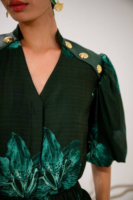 Buy_The Dramebaaz CO_Green Chanderi Lily V Neck Fern Print Top And Shorts Set _Online_at_Aza_Fashions