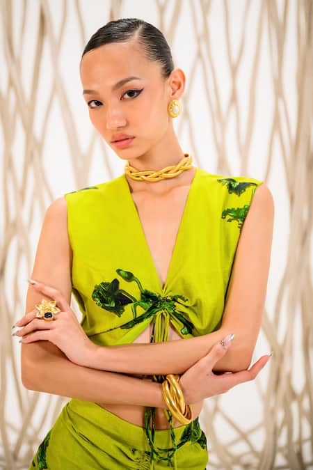 Buy_The Dramebaaz CO_Green Chanderi Floral Plunge V Neck Print Bustier And Skirt Set _Online_at_Aza_Fashions