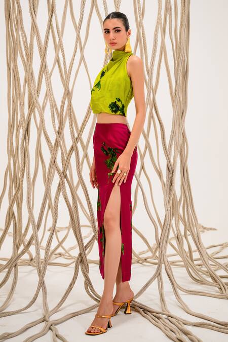 Buy The Dramebaaz CO Green Chanderi 3d Photogenic Floral Cowl Neck Lush Bustier Online at Aza Fashions Buy_The Dramebaaz CO_Green Chanderi 3d Photogenic Floral Cowl Neck Lush Bustier _Online_at_Aza_Fashions