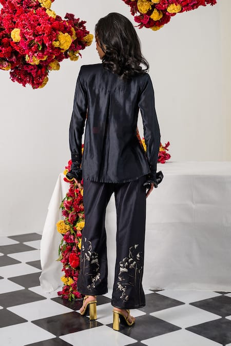 The Dramebaaz CO Interwine Floral Print Blazer With Pant 