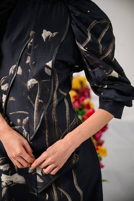 Buy_The Dramebaaz CO_Black Chanderi Floral Closed Queen Of Midnight Printed Dress 