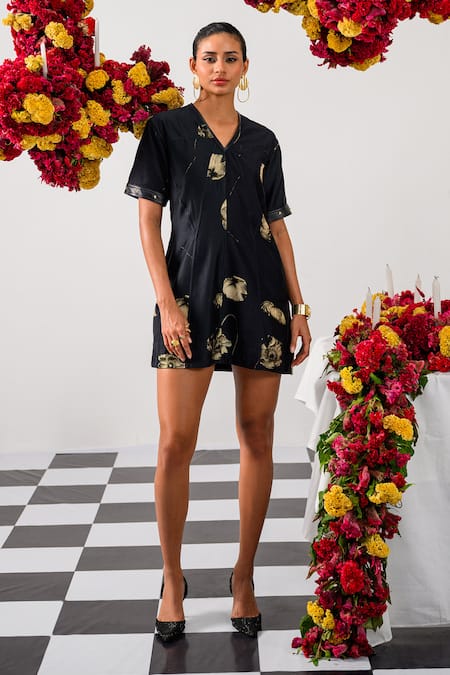 The Dramebaaz Co Vintage Drift Floral Print Dress 