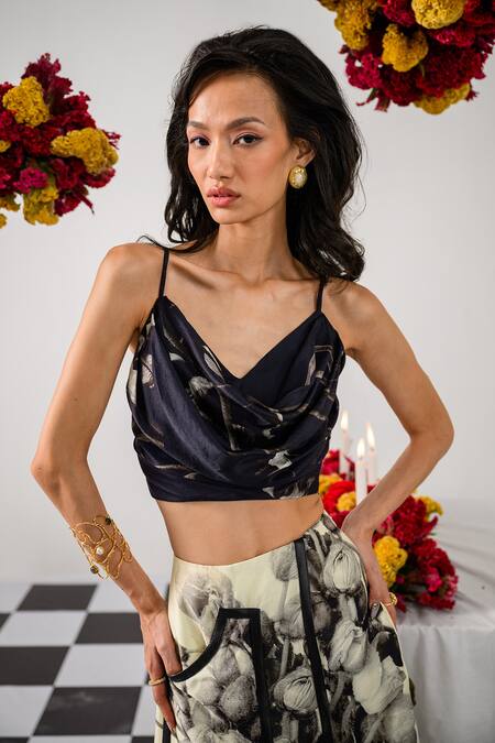 Shop The Dramebaaz CO Off White Chanderi Floral Noir Print Skort Online at Aza Fashions Shop_The Dramebaaz CO_Off White Chanderi Floral Noir Print Skort _Online_at_Aza_Fashions