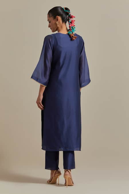 Shop Vinusto Blue Handloom Cotton, Chanderi Zari, Embroidery V-neck Floral Kurta And Pant Set at Aza Fashions Shop_Vinusto_Blue Handloom Cotton, Chanderi Zari, Embroidery V-neck Floral Kurta And Pant Set _at_Aza_Fashions