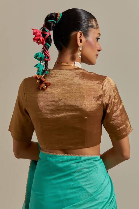 Vinusto Blue Chanderi, Silk Lace, Embroidery V-neck Handwoven Saree With Solid Blouse at Aza Fashions Vinusto_Blue Chanderi, Silk Lace, Embroidery V-neck Handwoven Saree With Solid Blouse _at_Aza_Fashions