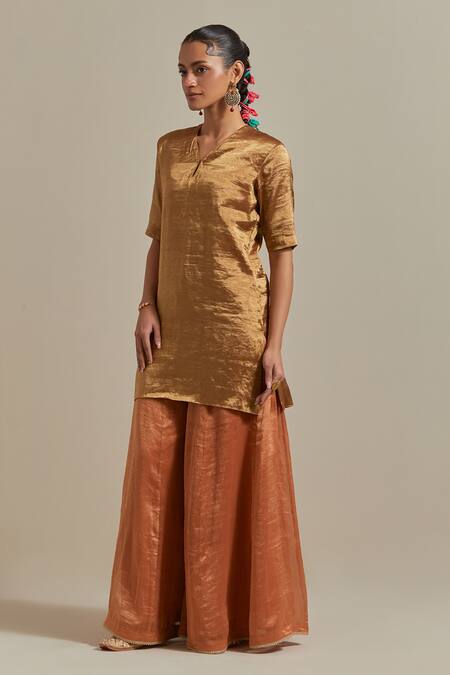 Vinusto_Gold Chanderi Lace V-neck Handwoven Zari Silk Short Kurta And Sharara Set _at_Aza_Fashions