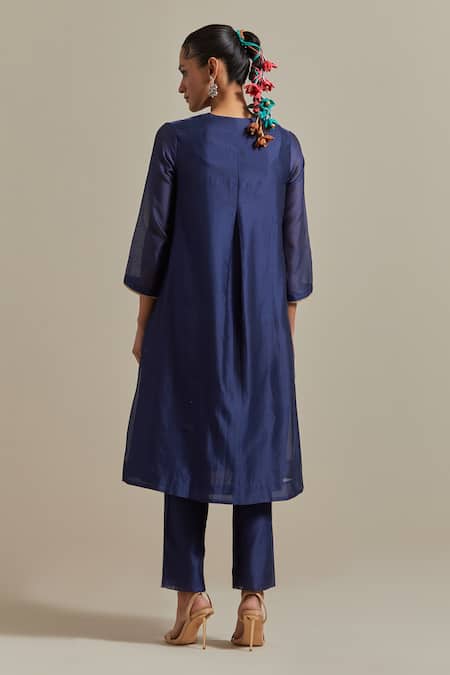 Vinusto Zardosi Embroidered Pleated A-Line Kurta & Pant Set 