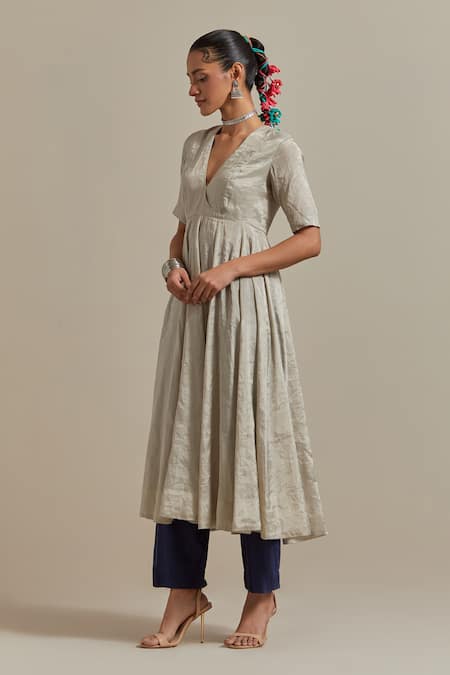 Buy Vinusto Silver Chanderi, Handloom Cotton Zari V-neck Handwoven Silk Anarkali And Pant Set Buy_Vinusto_Silver Chanderi, Handloom Cotton Zari V-neck Handwoven Silk Anarkali And Pant Set