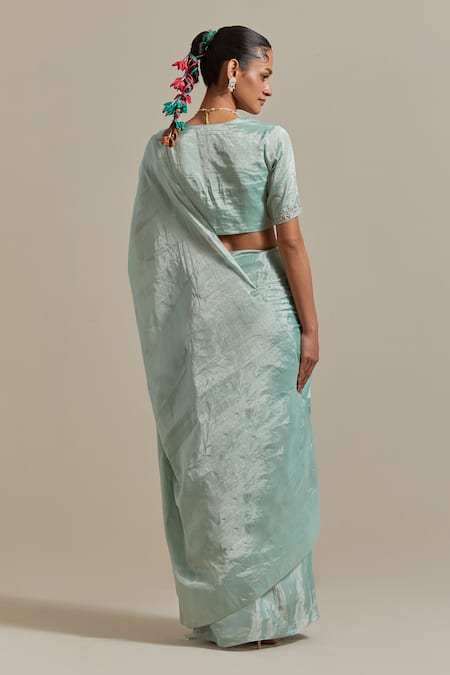 Shop Vinusto Blue Silk Embroidery V-neck Handwoven Saree With Blouse at Aza Fashions Shop_Vinusto_Blue Silk Embroidery V-neck Handwoven Saree With Blouse _at_Aza_Fashions