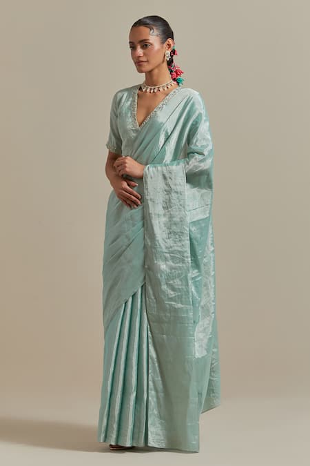 Vinusto Blue Silk Embroidery V-neck Handwoven Saree With Blouse Online at Aza Fashions Vinusto_Blue Silk Embroidery V-neck Handwoven Saree With Blouse _Online_at_Aza_Fashions