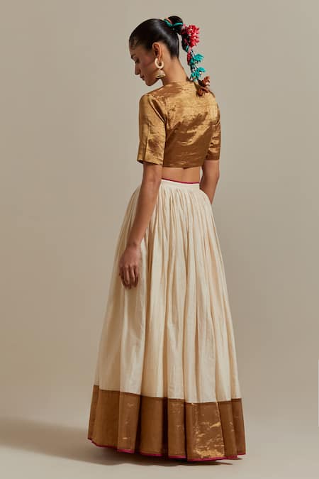 Vinusto Handwoven Gathered Lehenga & Blouse Set 