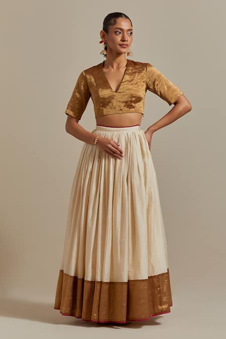 Vinusto_Ivory Chanderi, Silk Lace V-neck Handwoven Gathered Lehenga And Blouse Set _Online_at_Aza_Fashions