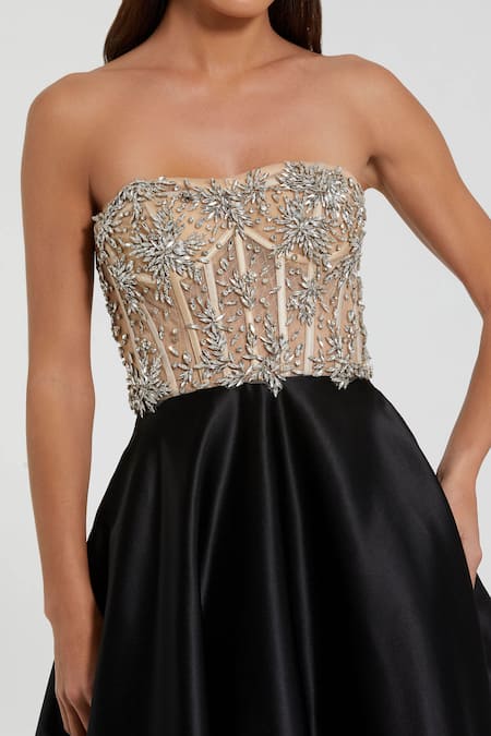 Mac Duggal_Black Polyester Sequins Sweetheart Neck Hand Embroidered Ball Gown _Online_at_Aza_Fashions