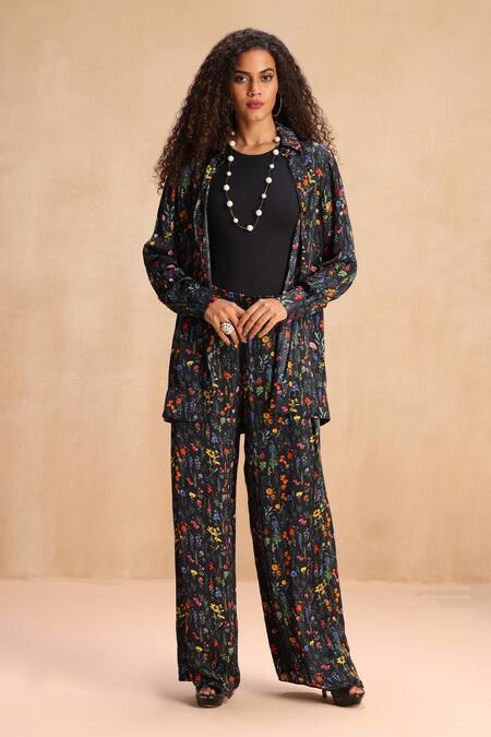 Buy_Payal Jain_Black Modal Satin Floral Collar Austin Print Shirt 