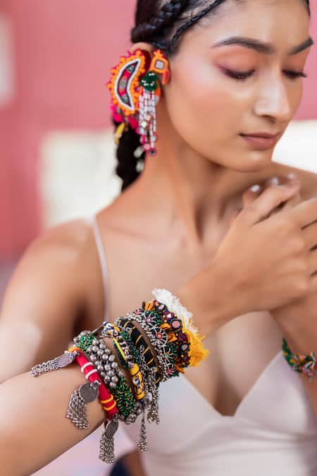 Krutiarts Molo Embellished Earrings 