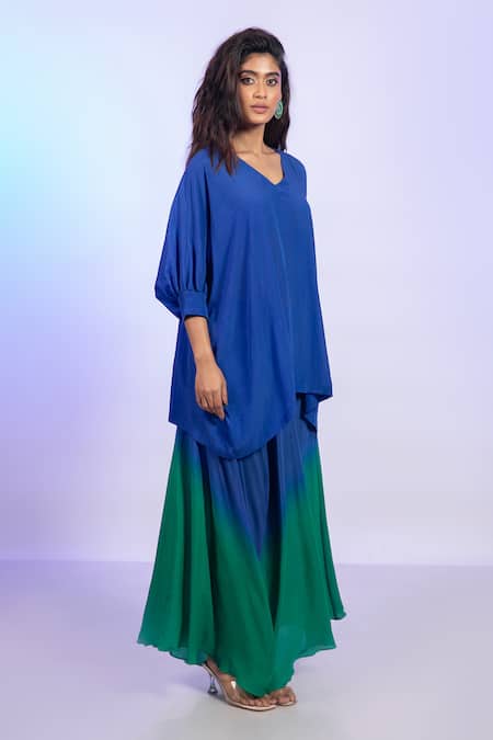 Vishwa By Pinki Sinha_Blue Crepe V-neck Kaftan Top And Ombre Draped Pant Set _Online_at_Aza_Fashions