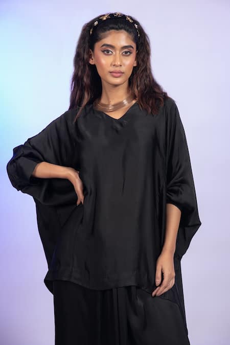 Shop_Vishwa By Pinki Sinha_Black Satin V-neck Kaftan Top And Lungi Skirt Set _Online_at_Aza_Fashions