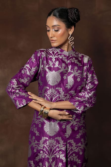 Vishwa By Pinki Sinha_Purple Silk Mandarin Collar Floral Vine Woven Kurta Set _Online_at_Aza_Fashions