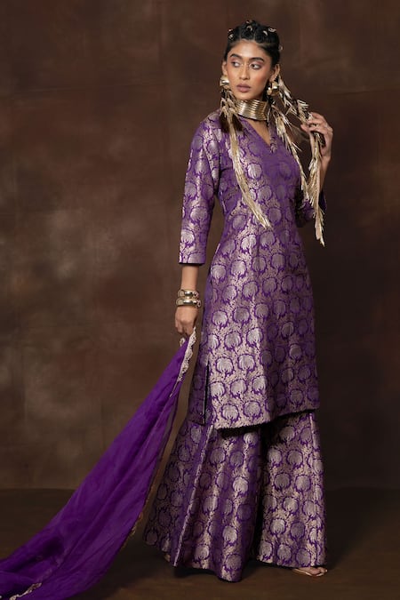 Vishwa By Pinki Sinha_Purple Silk, Brocade Lace V-neck Banarasi Kurta Gharara Set _Online_at_Aza_Fashions