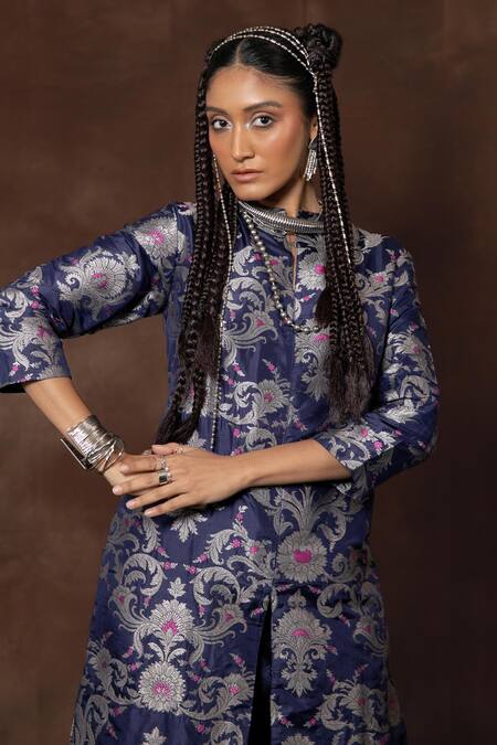 Vishwa By Pinki Sinha Blue Silk Mandarin Collar Woven Floral Vine Kurta Set Online at Aza Fashions Vishwa By Pinki Sinha_Blue Silk Mandarin Collar Woven Floral Vine Kurta Set _Online_at_Aza_Fashions