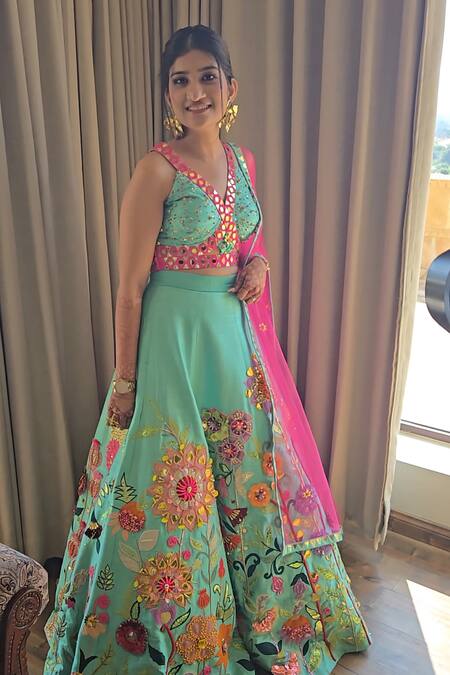 Xoxo Apurva Green Silk, Organza Beads, Sequins, Applique V-neck Floral Vine Lehenga Set Online at Aza Fashions Xoxo Apurva_Green Silk, Organza Beads, Sequins, Applique V-neck Floral Vine Lehenga Set _Online_at_Aza_Fashions